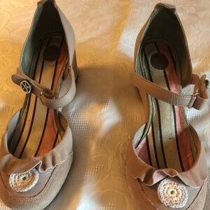 Rose Pink Morenatom shoe, Size 6B - Pre-owned